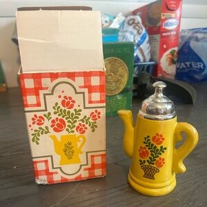 Vintage 70's Avon Koffee Klatch Decorative Collectible With HONEYSUCKLE Bath Oil